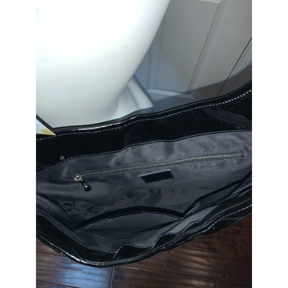 Burberry Brooke Padlock Black Quilted Patent Leather Hobo Handbag Purse - Picture 9 of 9